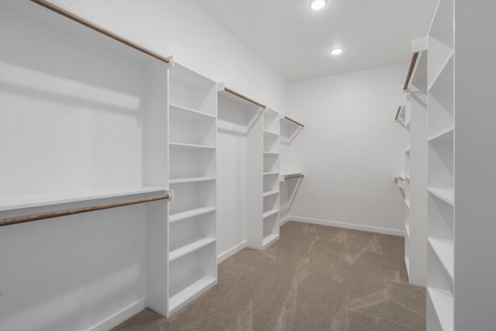 190 Dundee Ct, Argyle