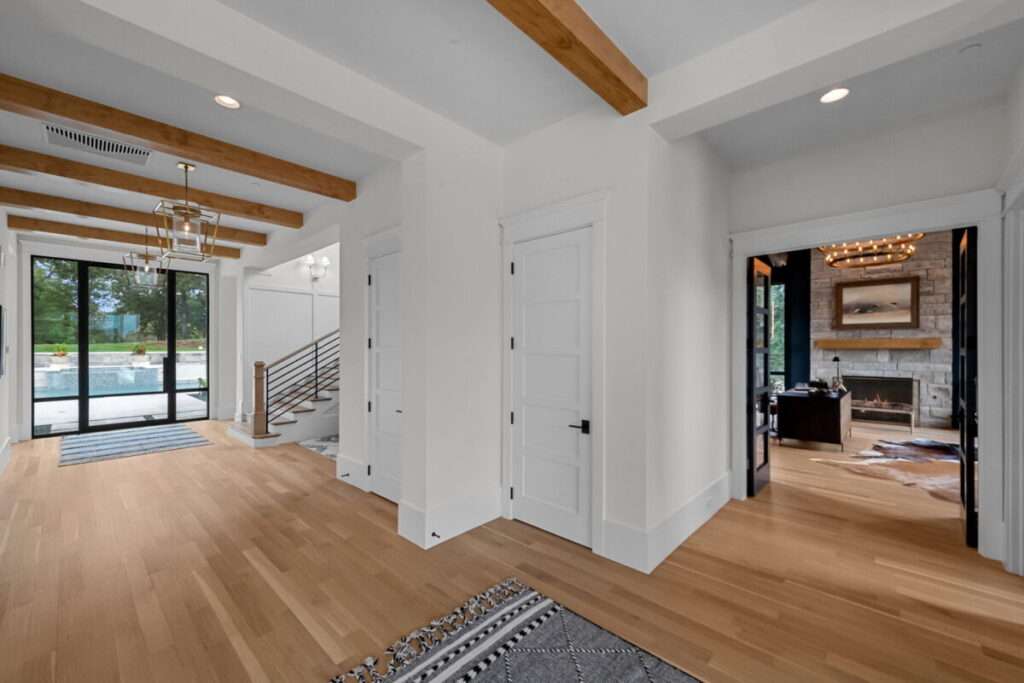 Hill Country Glam, Westlake