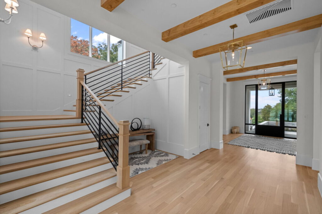 Hill Country Glam, Westlake