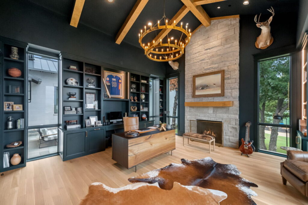 Hill Country Glam, Westlake