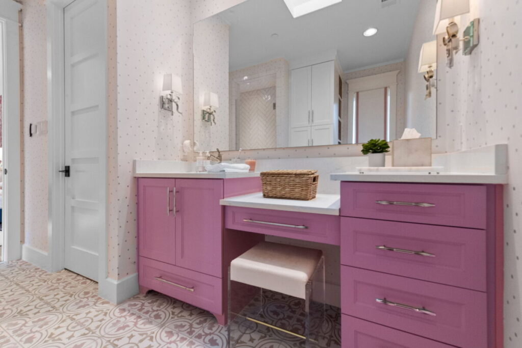 Hill Country Glam, Westlake