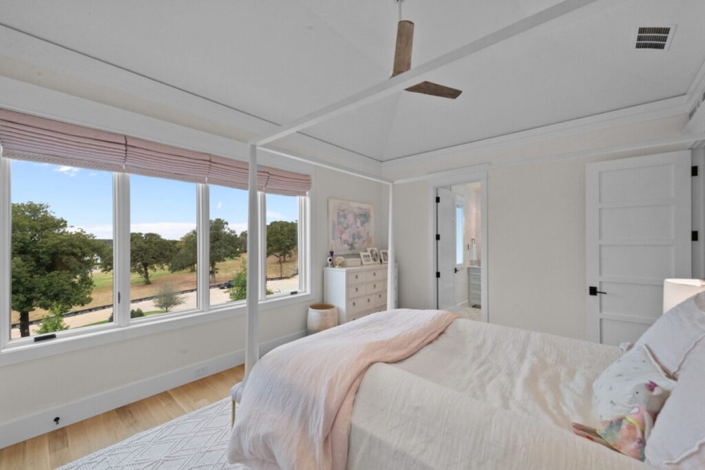 Hill Country Glam, Westlake