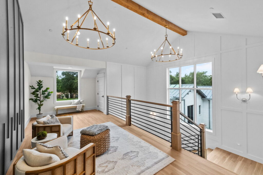 Hill Country Glam, Westlake