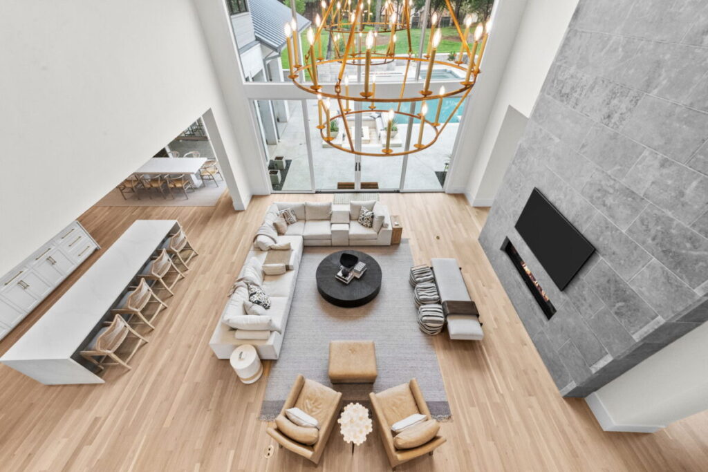 Hill Country Glam, Westlake