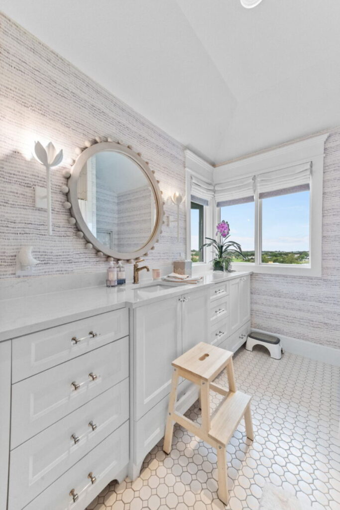 Hill Country Glam, Westlake