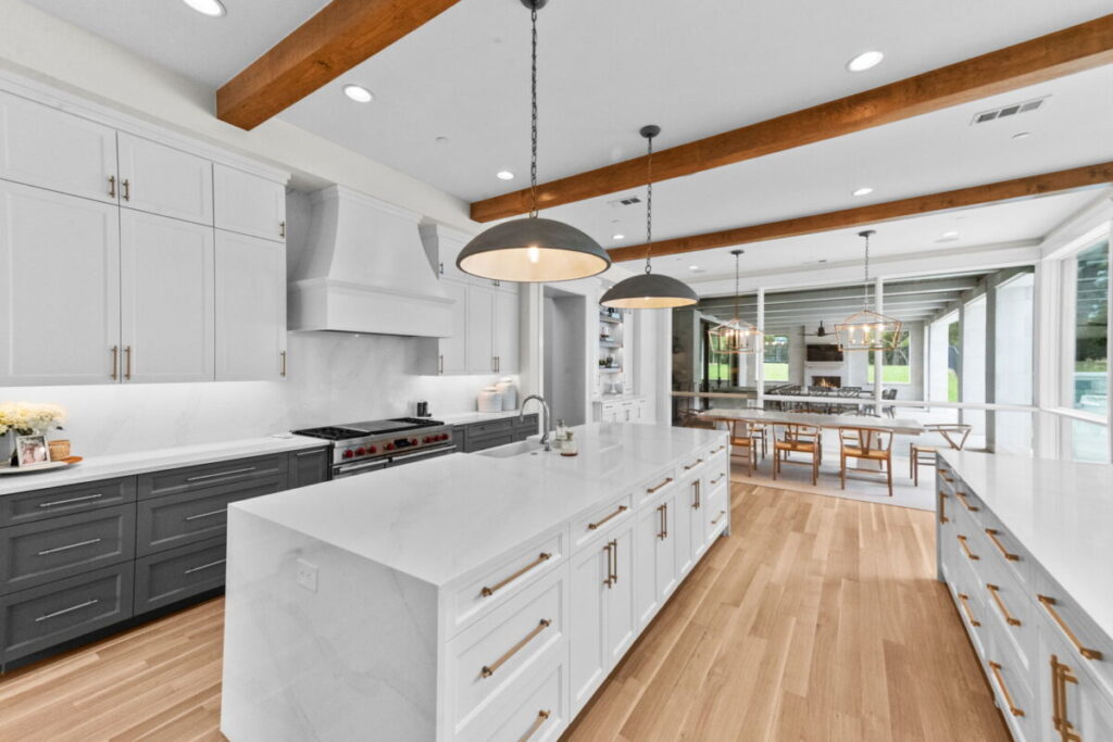 Hill Country Glam, Westlake