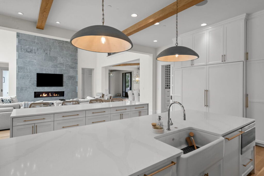 Hill Country Glam, Westlake