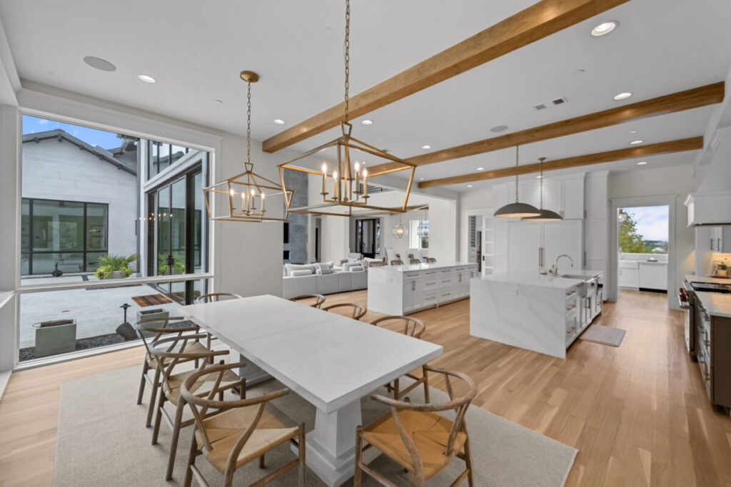 Hill Country Glam, Westlake