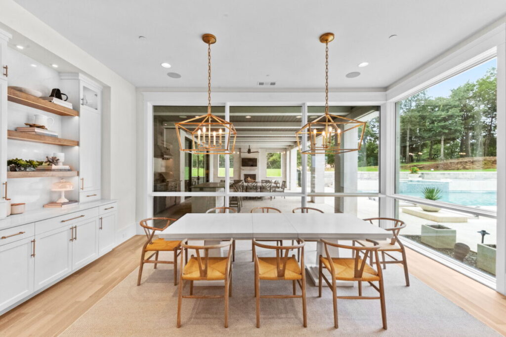 Hill Country Glam, Westlake