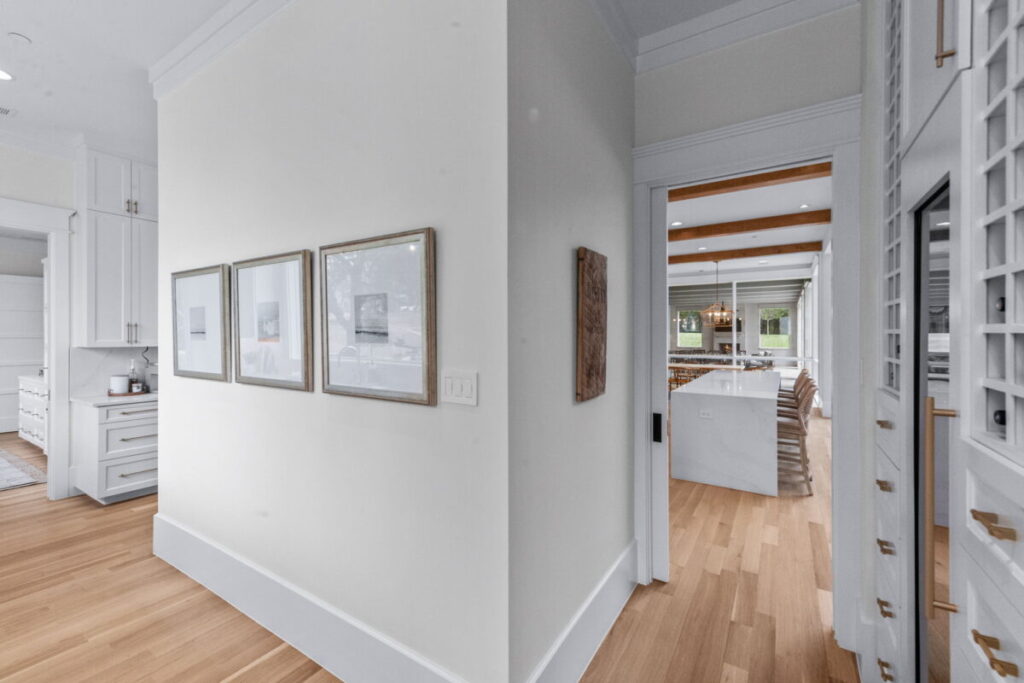 Hill Country Glam, Westlake