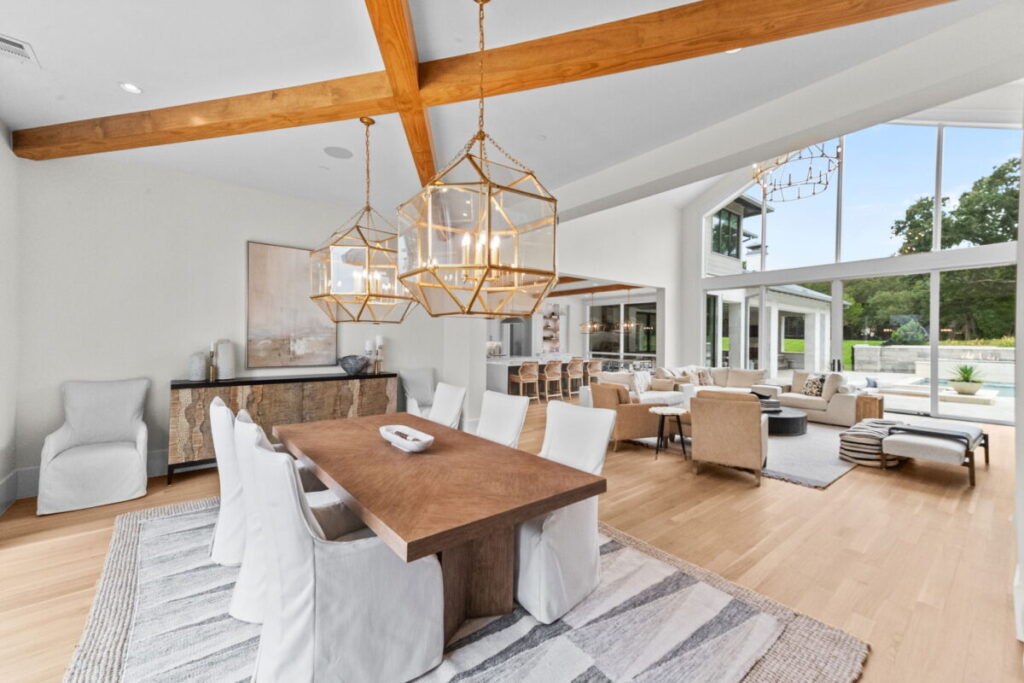 Hill Country Glam, Westlake