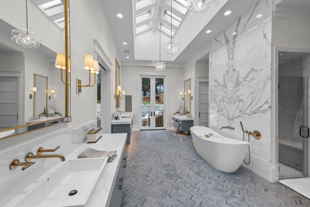 Hill Country Glam, Westlake