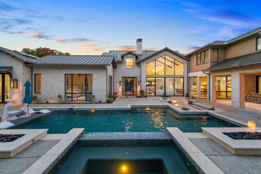 Hill Country Glam, Westlake