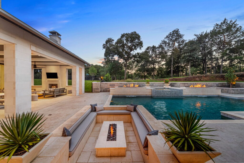 Hill Country Glam, Westlake