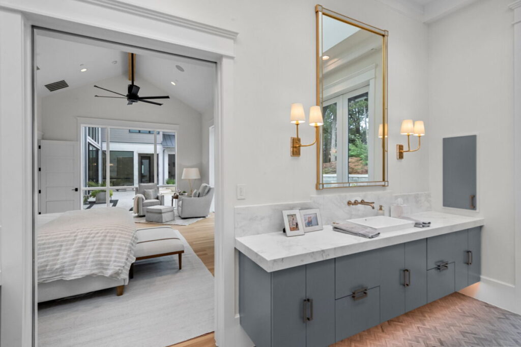 Hill Country Glam, Westlake