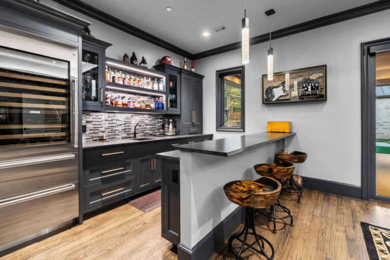 Garabedian Properties - Pro Tips on Flickering Lights