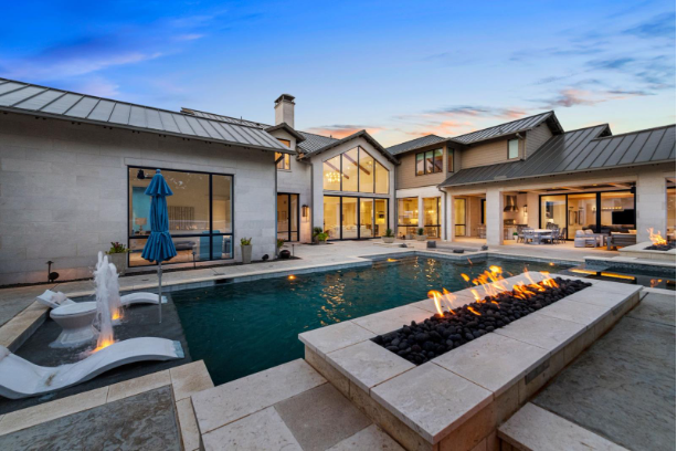 A Dip in Luxury with Shelly Claffey