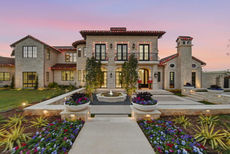 Front entry terrace of a luxury custom home located in Quail Hollow Estates in Westlake.